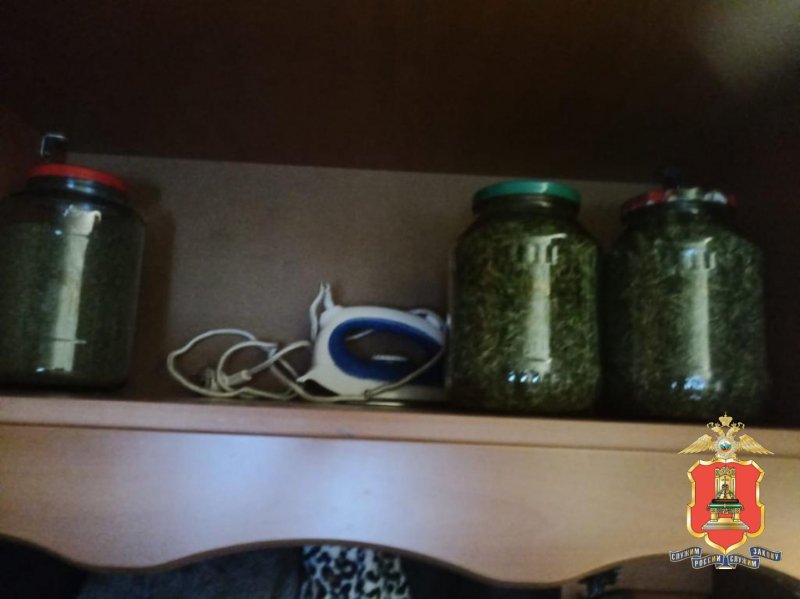 У жителя Кимр полицейские обнаружили порядка килограмма наркотиков
